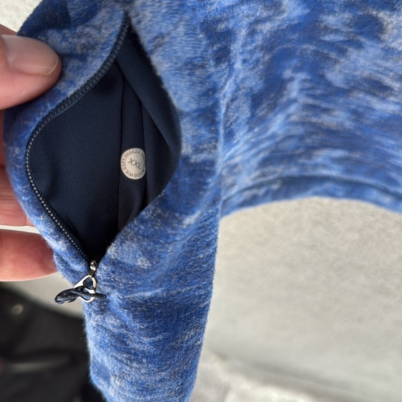 Lululemon Blue camouflage quarter zip mens XXL Pullover fleece shirt thumb holes - Picture 7 of 15